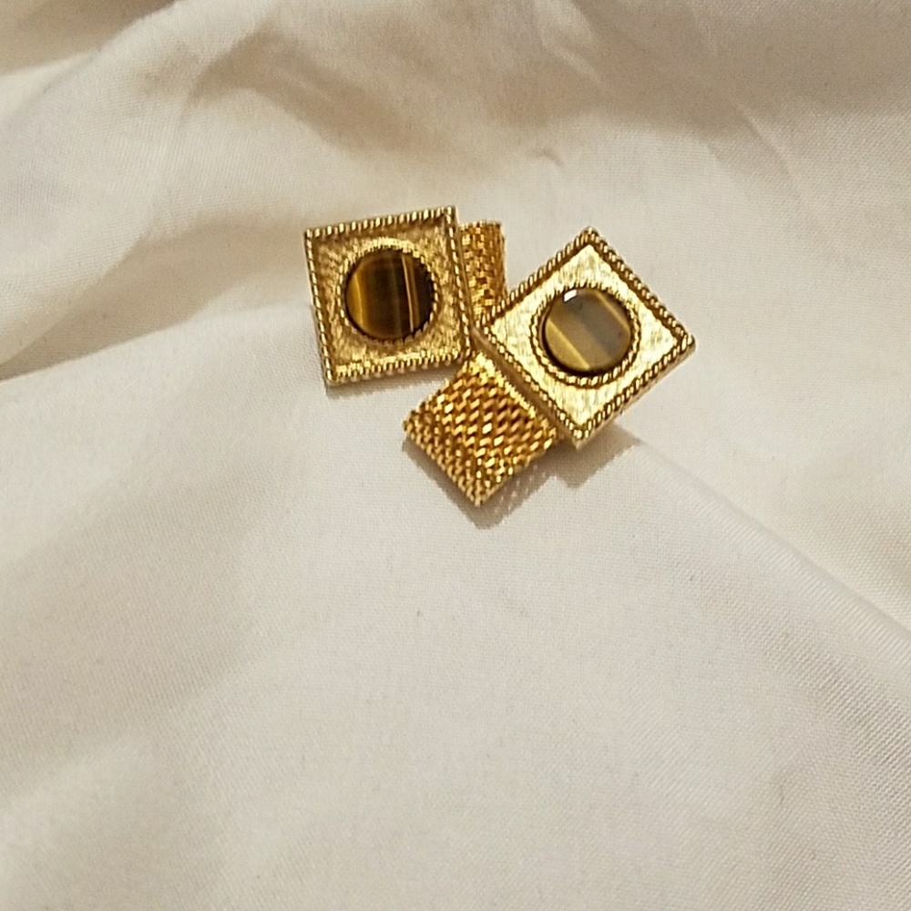 Gold tone tiger eye cufflinks